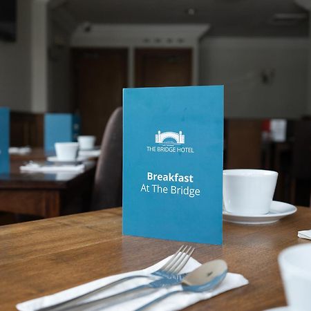 Bridge Hotel Гринфорд Экстерьер фото